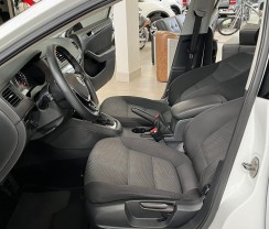 VOLKSWAGEN  JETTA 2.0 COMFORTLINE