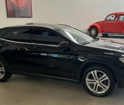 MERCEDES-BENZ  GLA 200  