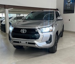 TOYOTA HILUX CD SRV  DIESEL 4X4 