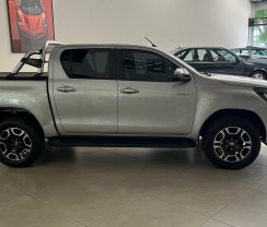 TOYOTA HILUX CD SRV  DIESEL 4X4 