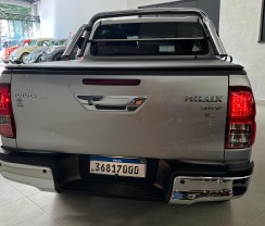 TOYOTA HILUX CD SRV  DIESEL 4X4 
