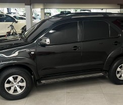 TOYOTA HILUX SW4 SRV  DIESEL 4X4 