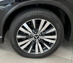 MITSUBISHI  OUTLANDER 2.0  HPE  GASOLINA